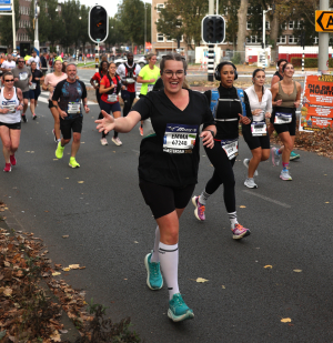 Emma begroet de fotograaf