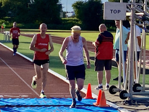 Bob doet het weer met hulp van Theo