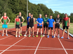 Vrolijke gezichten bij de start van de 1e heat