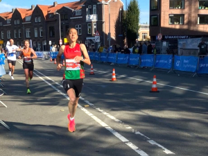 Erica zweeft door Breda