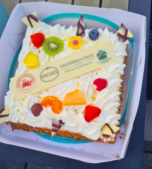 Taart voor Jan als 100e finisher