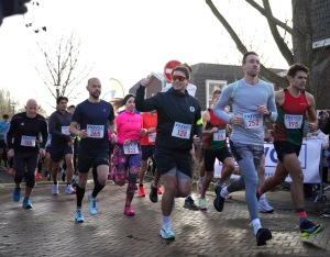 Ewout is gestart net vlak daarachter een glimp van Erwin