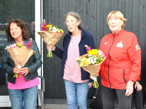 De jubileumcommissie Inge Edixhoven, Truus van Muiden en Willemien Augustijn