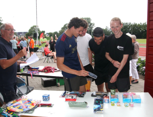 Prijsjes voor Wessel en Milan van Team "Opzij, opzij, opzij"